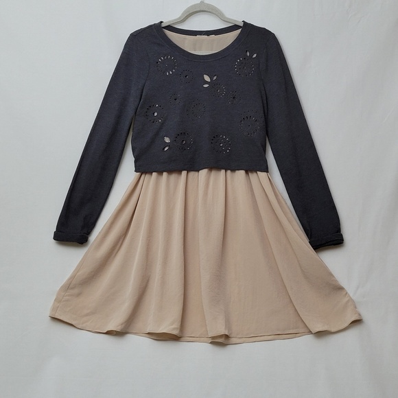 VINTAGE SWEATER DRESS SIZE LARGE - Picture 1 of 2